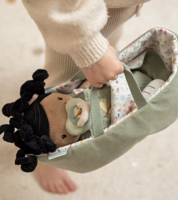Bambola neonato con culla e accessori