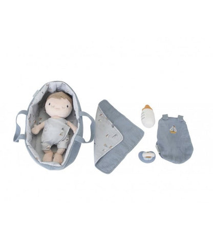 Bambola neonato con culla e accessori