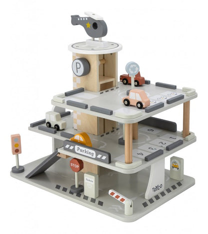 Parcheggio multipiano per auto in legno