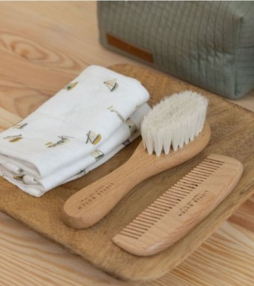 Set spazzola e pettine in legno
